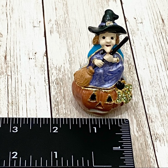 Artform Witchiepoo Halloween Enamel Trinket - Picture 6 of 15